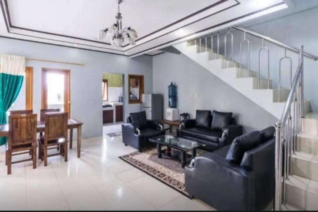 Villa Mutiara Citra Puncak Bu Eva Sampal المظهر الخارجي الصورة