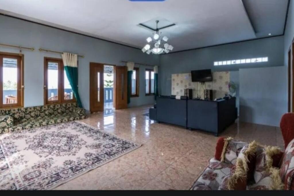 Villa Mutiara Citra Puncak Bu Eva Sampal المظهر الخارجي الصورة