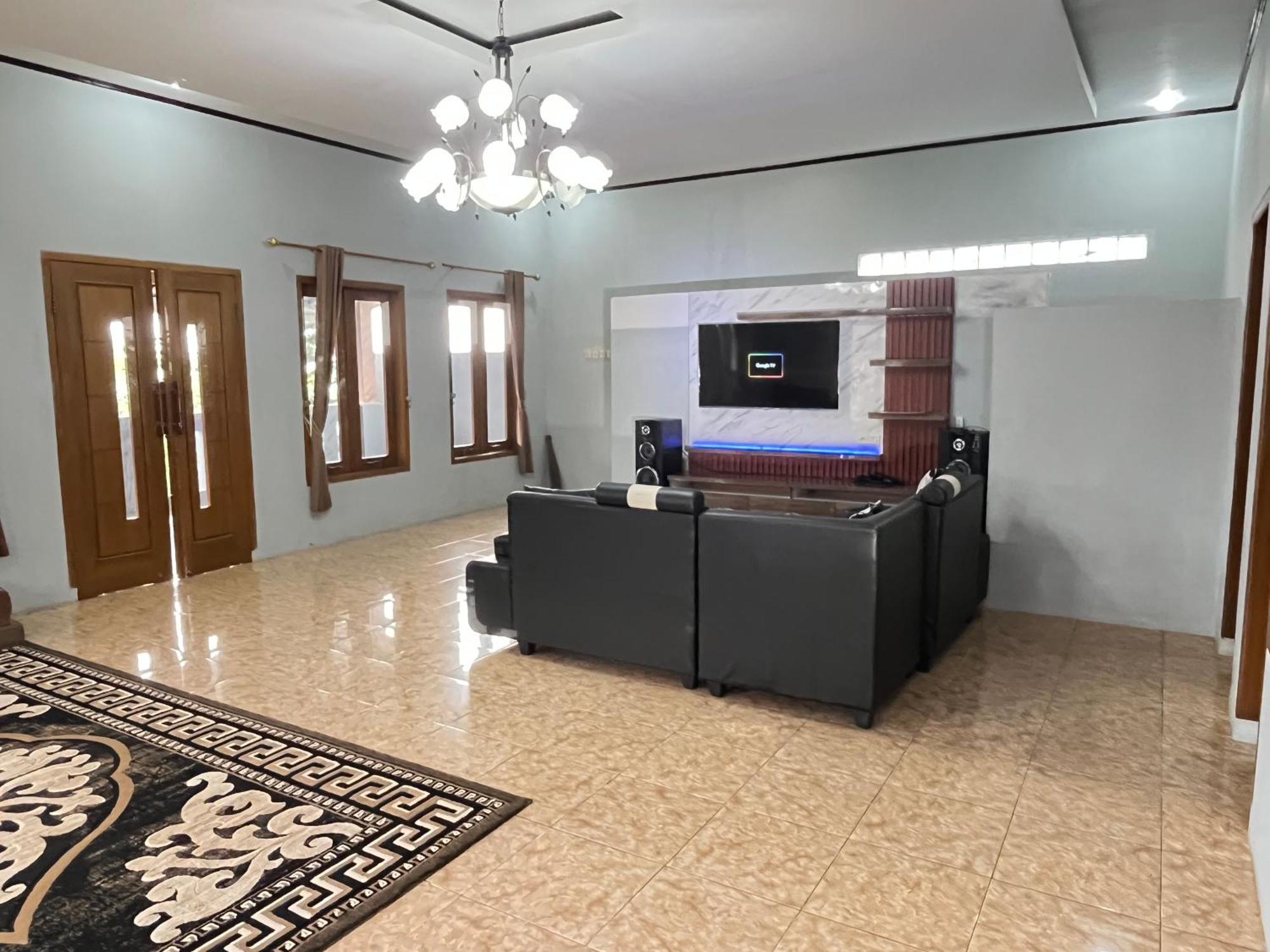 Villa Mutiara Citra Puncak Bu Eva Sampal المظهر الخارجي الصورة